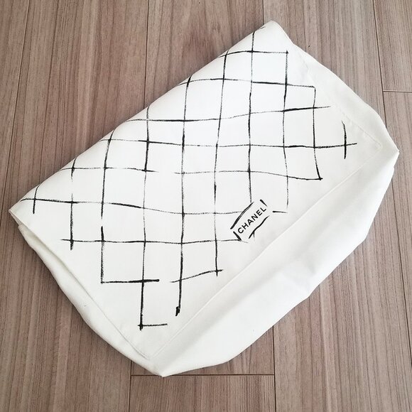 Chanel Karl Lagerfeld Sketch Classic Flap Micro Fiber Dust Bag 13.5"x9.5"x3.75" - Picture 2 of 16